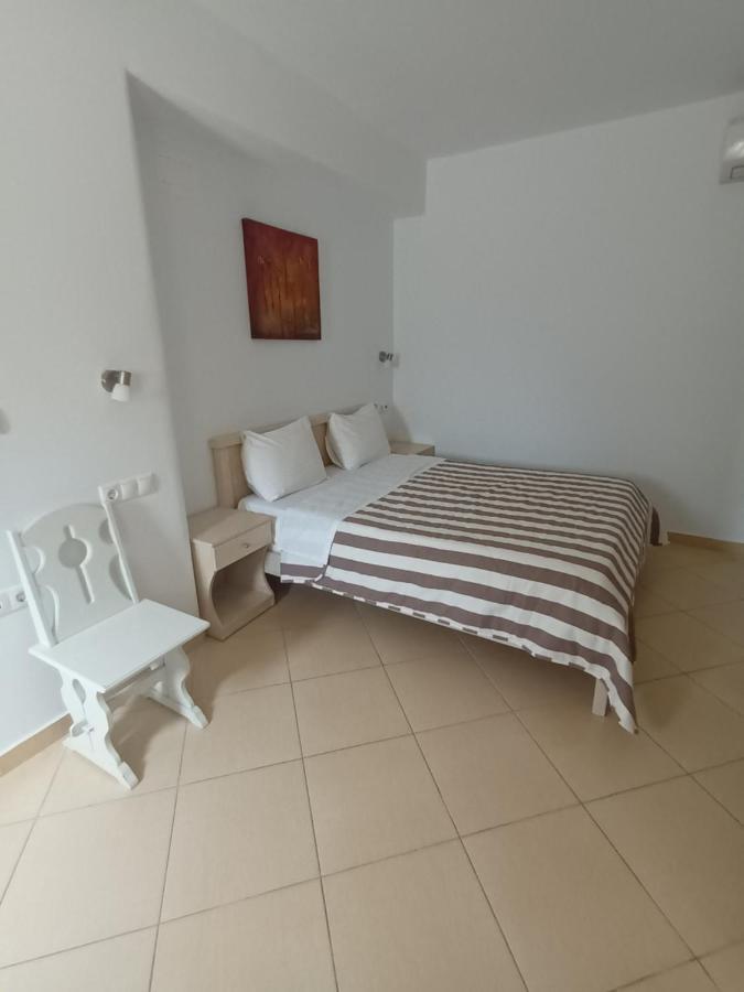 Theofanis Studios Agia Anna  Bagian luar foto